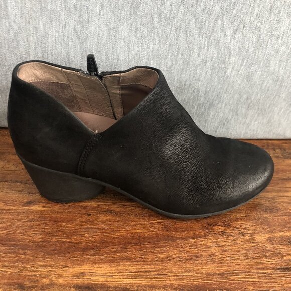 Dansko Women's SZ‎ 37 US 7 Raina Black Nubuck Leather Ankle Bootie Heels - Picture 5 of 10